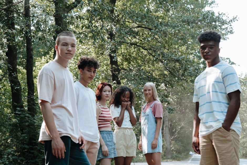 Teens participating in outdoor therapy activities - residential programs for troubled youth near me