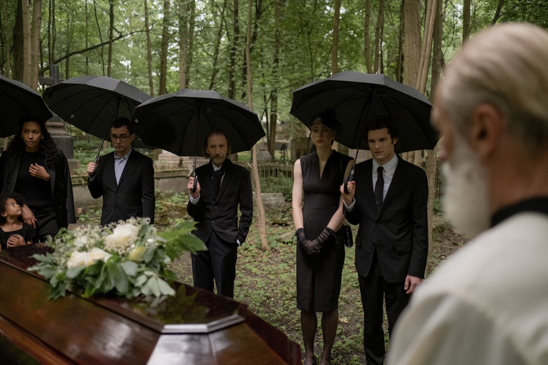 Holding a Funeral in Bad Weather: A-to-Z Guide Holding a Funeral in Bad Weather: A-to-Z Guide