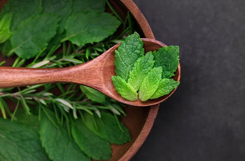 Immagine gratuita di avvicinamento, cucchiaio di legno, erbe aromatiche