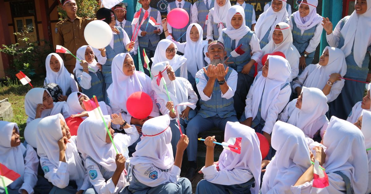 Jokowi Continues Political Tour in Bandung and Bekasi With PSI