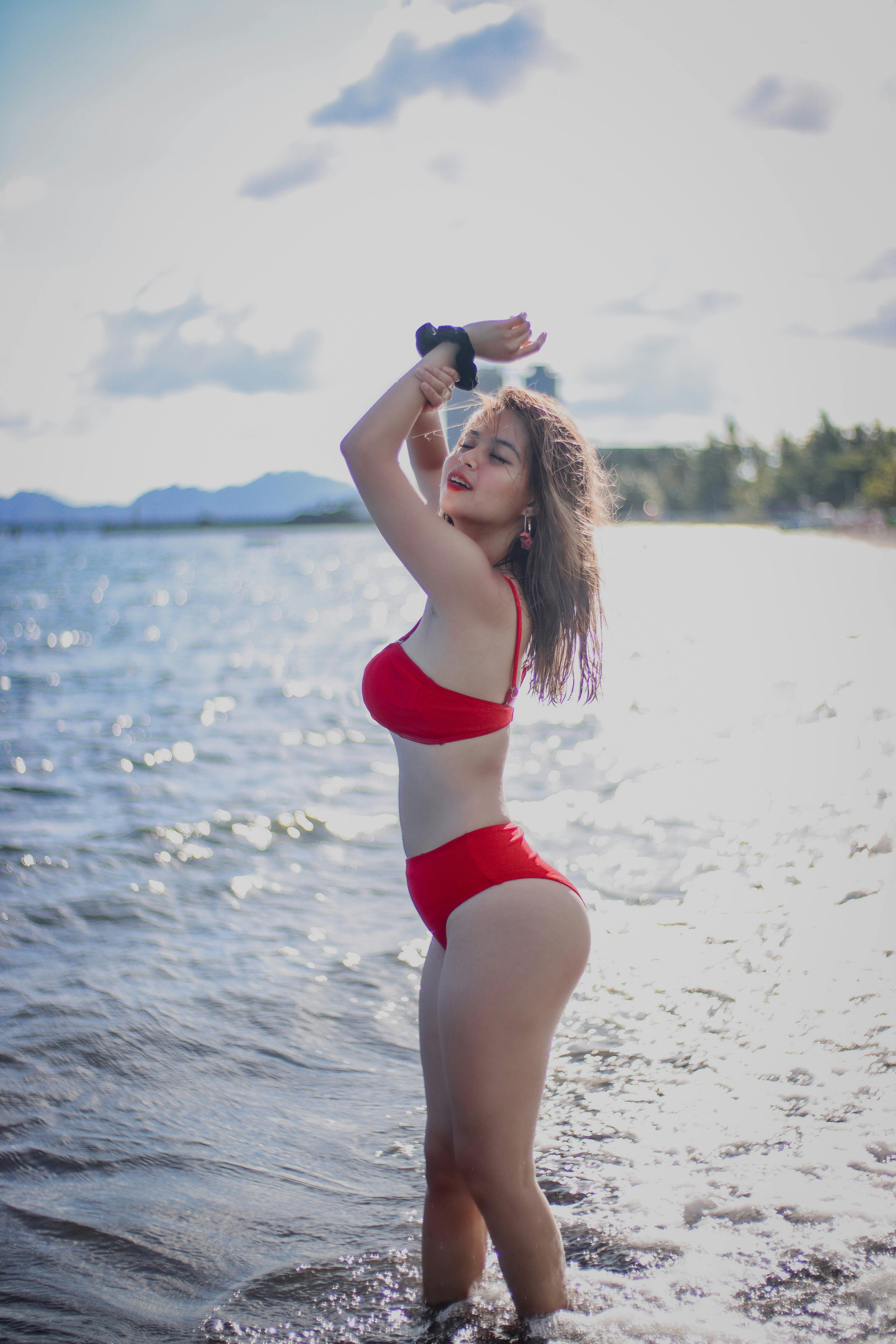 Swimsuit / Beach posing ideas | Gallery posted by Gabrielle Moses | Lemon8