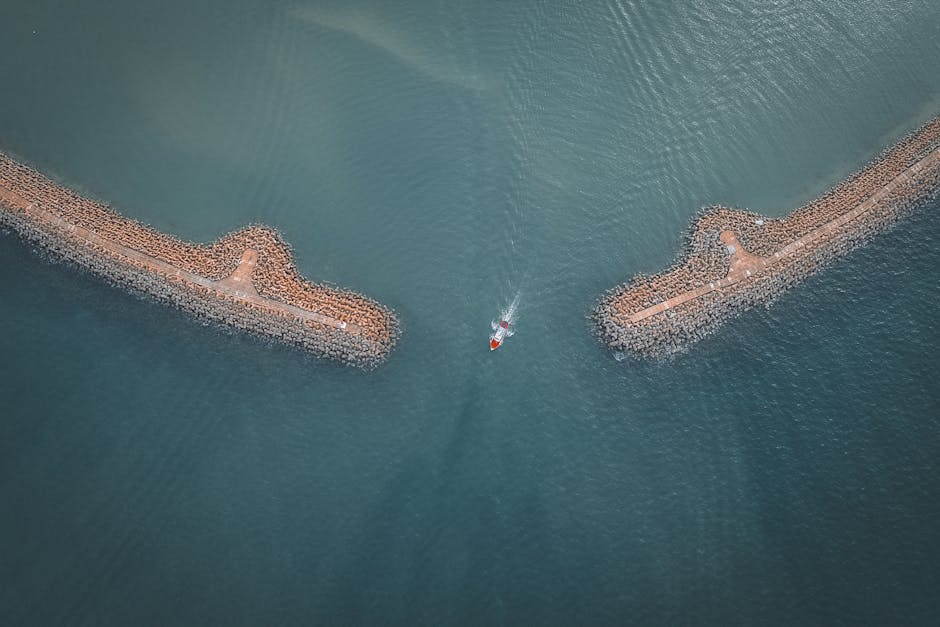 Breakwater protecting a coastal area - Shoreline protection contractors Breakwater protecting a coastal area - Shoreline protection contractors
