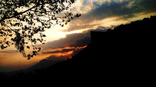 Kostnadsfri bild av bakgrundsbelyst, berg, dagsljus