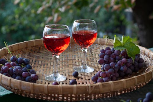 Foto profissional grátis de bebidas, fechar-se, taças de vinho