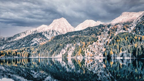 Kostnadsfri bild av berg, gråa moln, natur