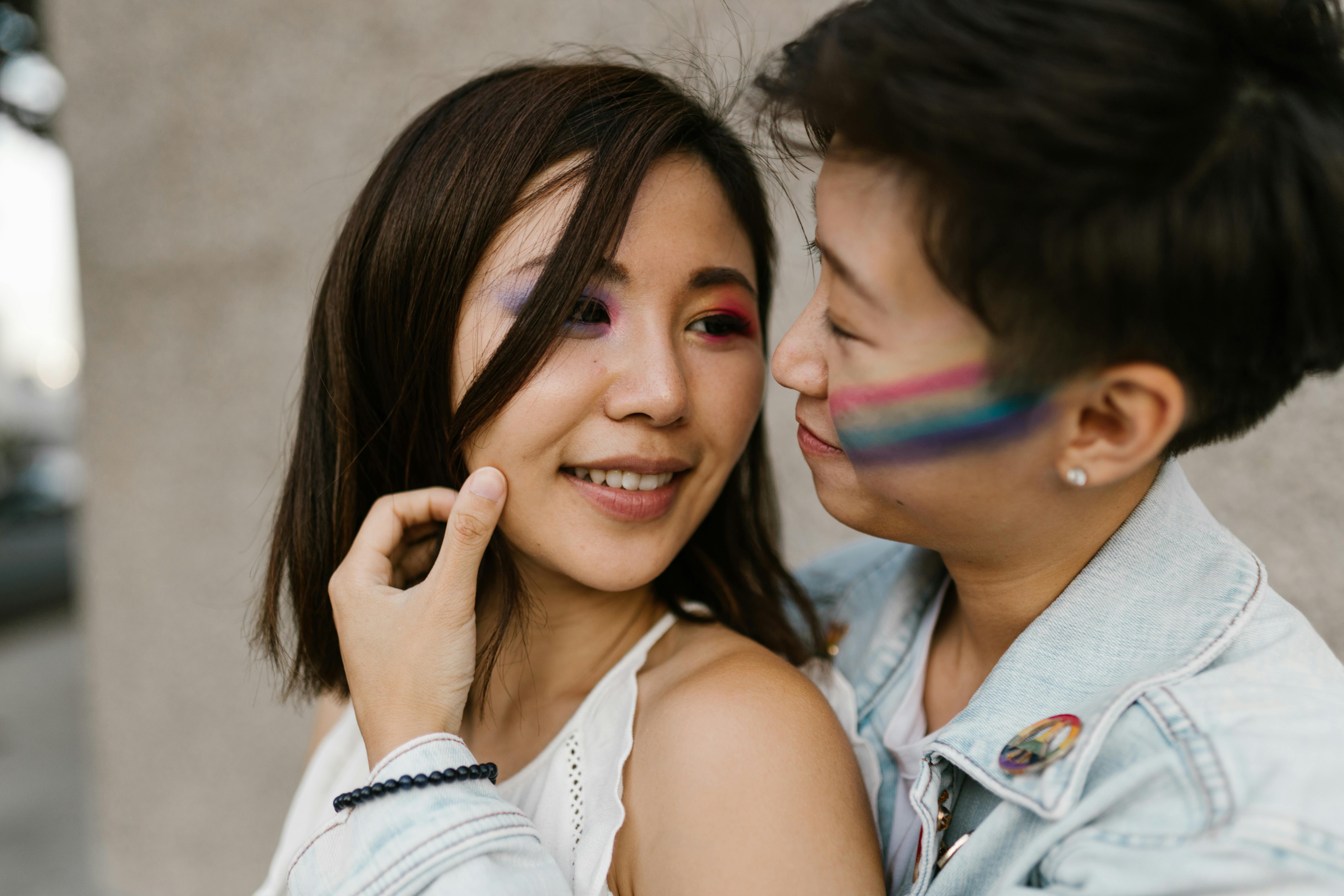 Lesbian Couple · Free Stock Photo