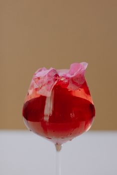 safflower crimson pink dye