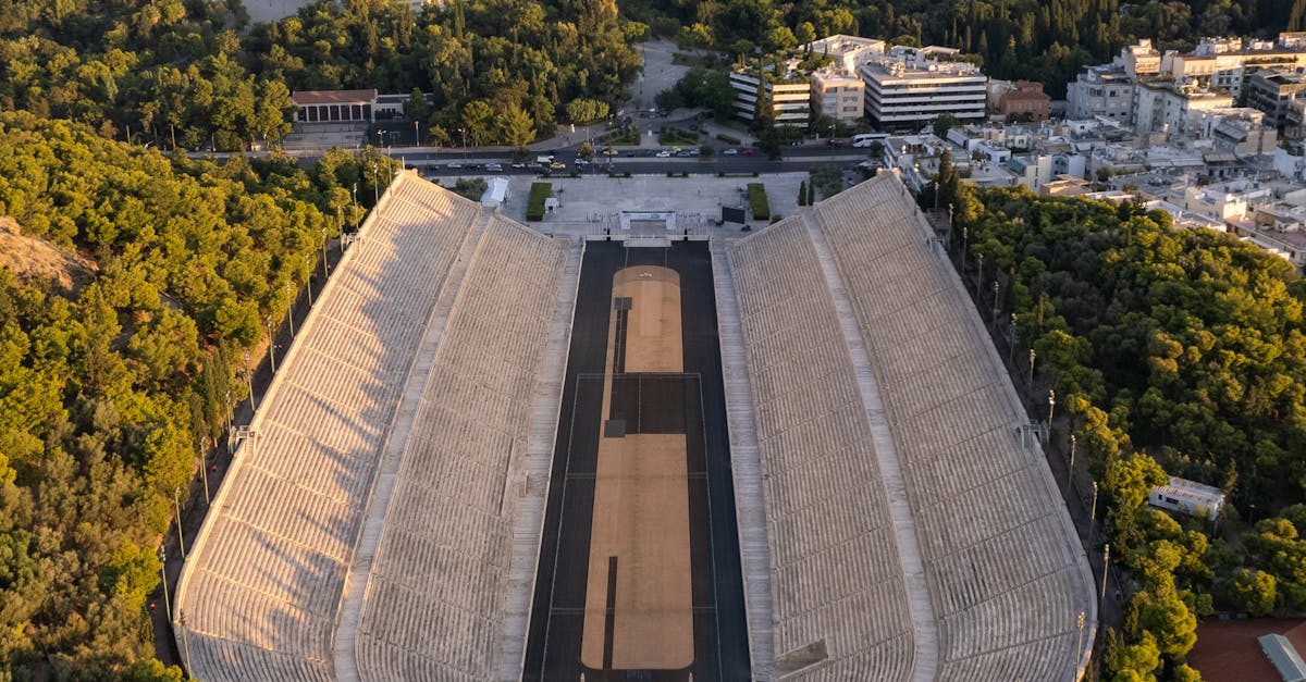 What does poly mean in Greek