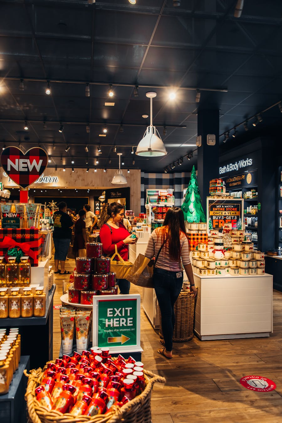 Retail store environment