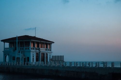 Free Scenic view of Istanbul's Kadıköy Moda Pier during twilight, capturing the serene seaside ambiance. Stock Photo