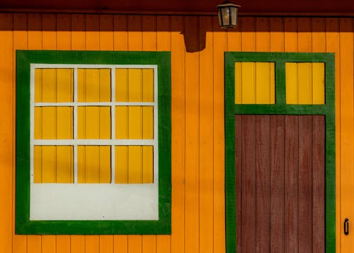 Free Bright Wooden House Stock Photo