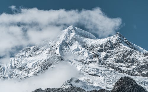 Free Snowcapped Mountain Range  Stock Photo
