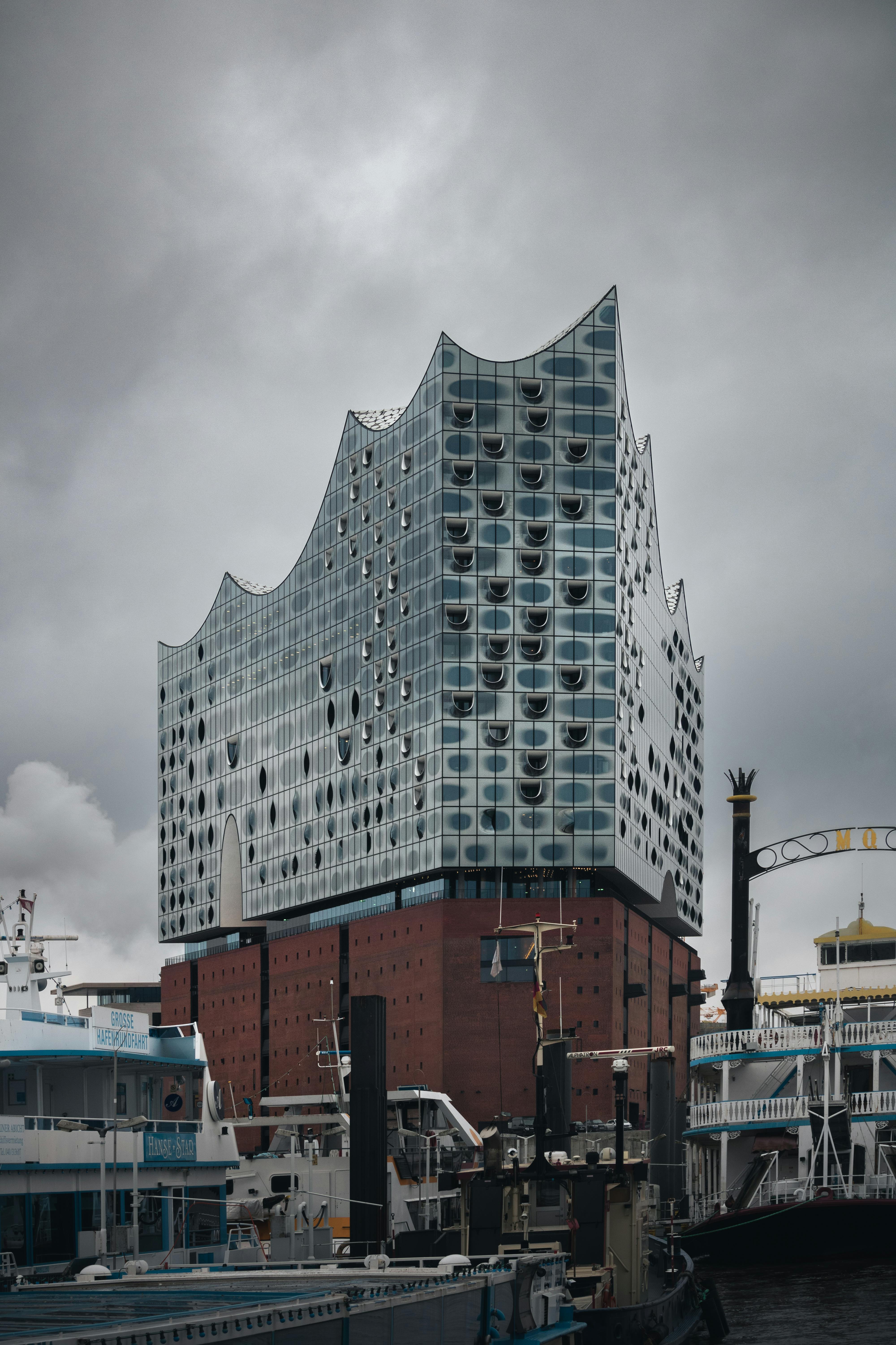 the elbphilharmonie building in hafencity hamburg germany