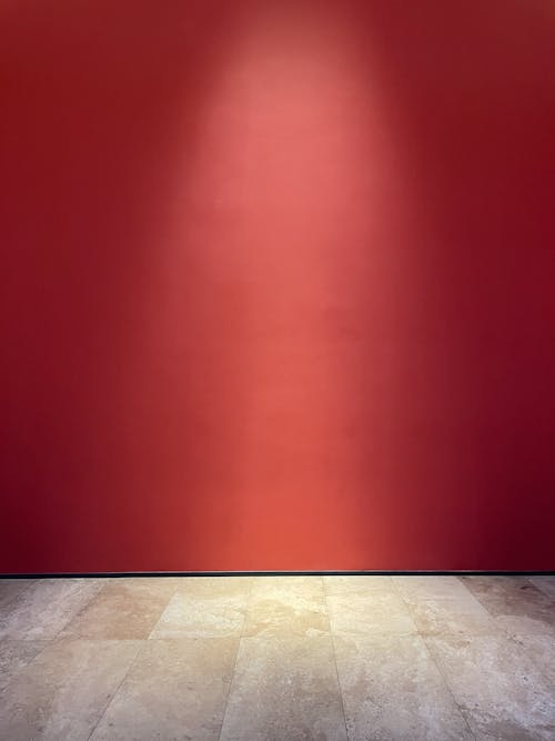 垂直ショット, 赤い壁, 赤い背景の無料の写真素材