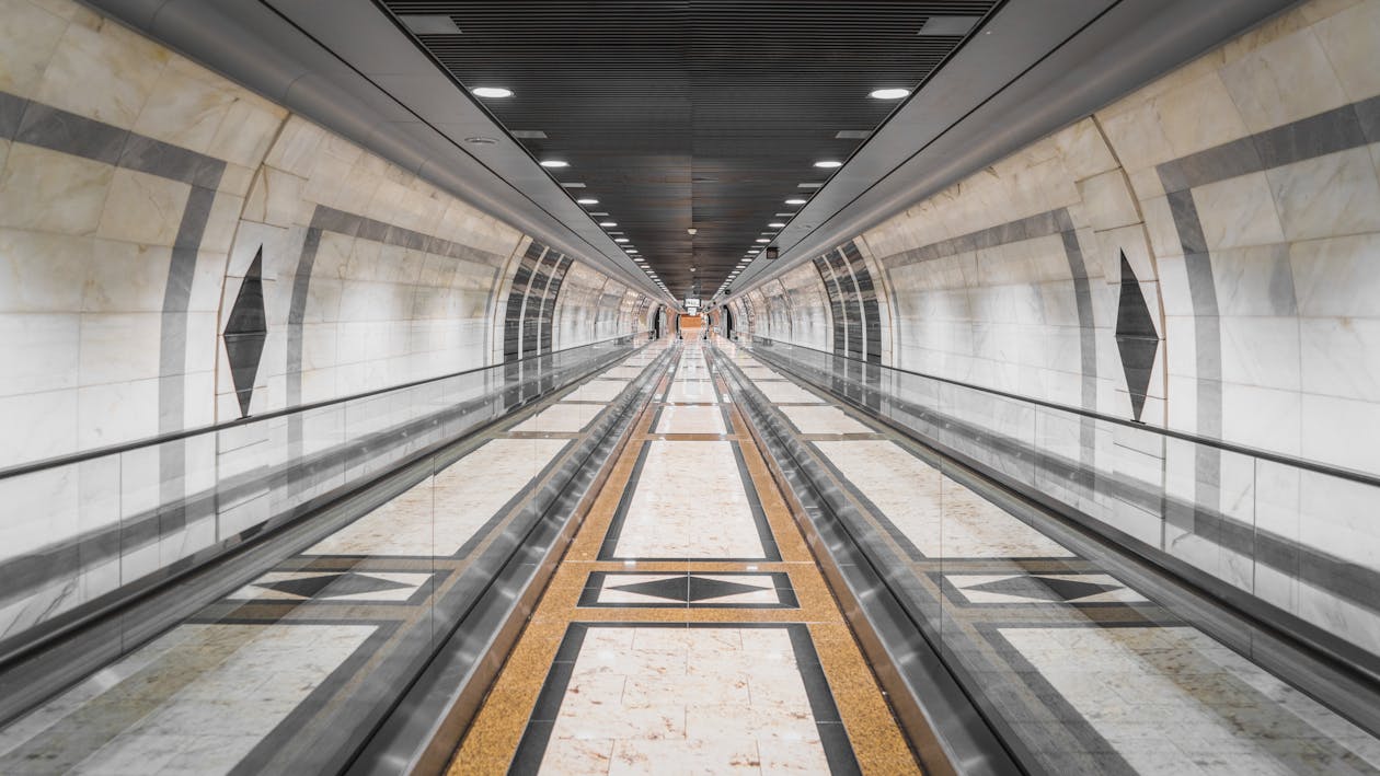 シンメトリー, トンネル, 空のの無料の写真素材