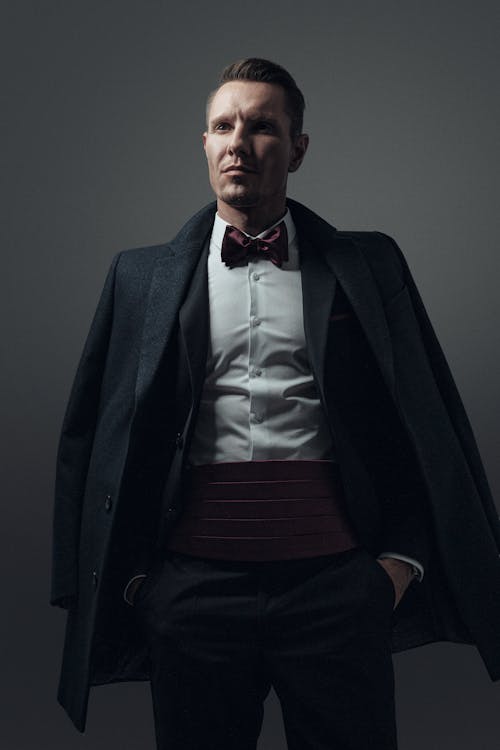 검은 색 양복, 남자, 멀리보고의 무료 스톡 사진