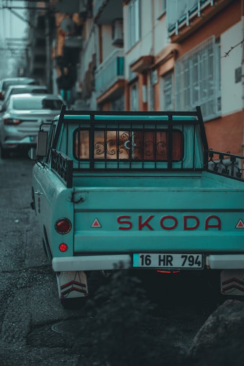 Δωρεάν στοκ φωτογραφιών με skoda, vintage, αστικός