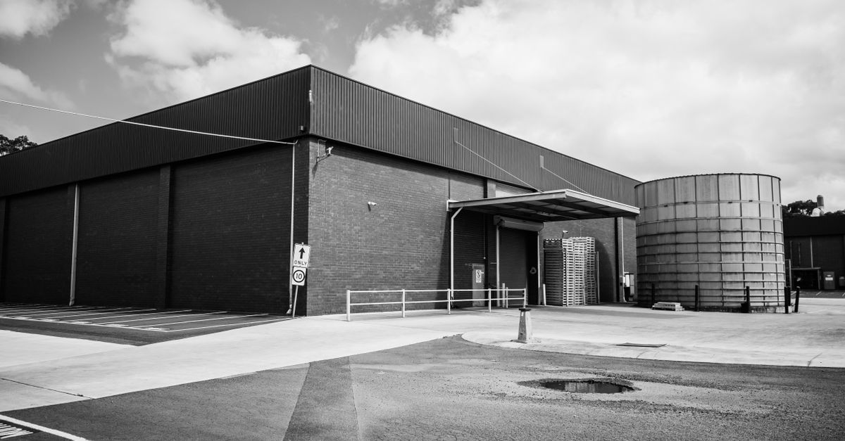 What should you know before selling a warehouse in Derrimut?
