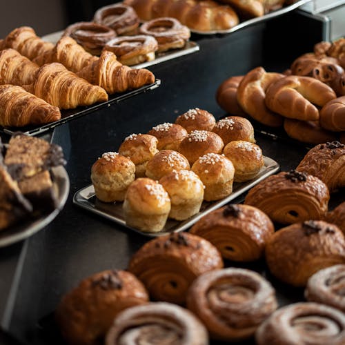Kostenloses Stock Foto zu bäckerei, brötchen, croissants
