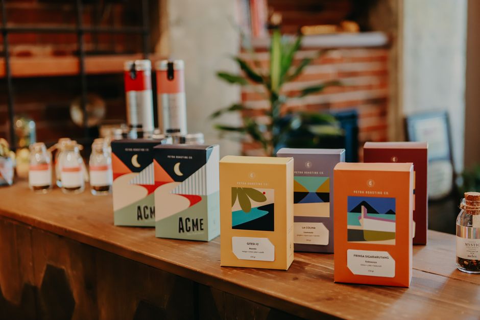 Foldable POSM display stand for home goods, compact and eco-friendly
