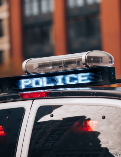 Police car lightbar, photo by Gabriel Hohol on Pexels