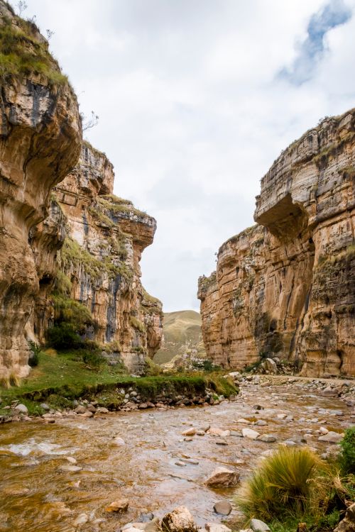 Free Breathtaking view of a rocky canyon and river in Jauja, Peru, showcasing natural beauty. Stock Photo