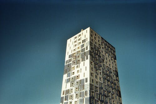 Darmowe zdjęcie z galerii z budynek, czyste niebo, miasta