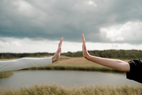 Ingyenes stockfotó egymástól, fogalmi, karok témában