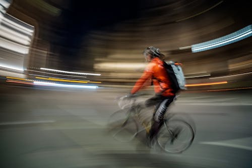 Kostenloses Stock Foto zu fahrrad, motorradfahrer, person