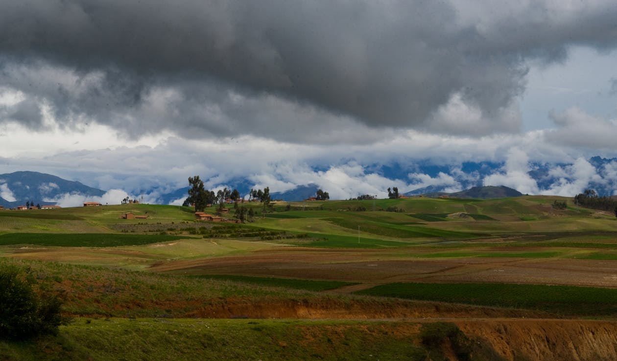 Gratis stockfoto met akkerland, bewolkt, boerderij