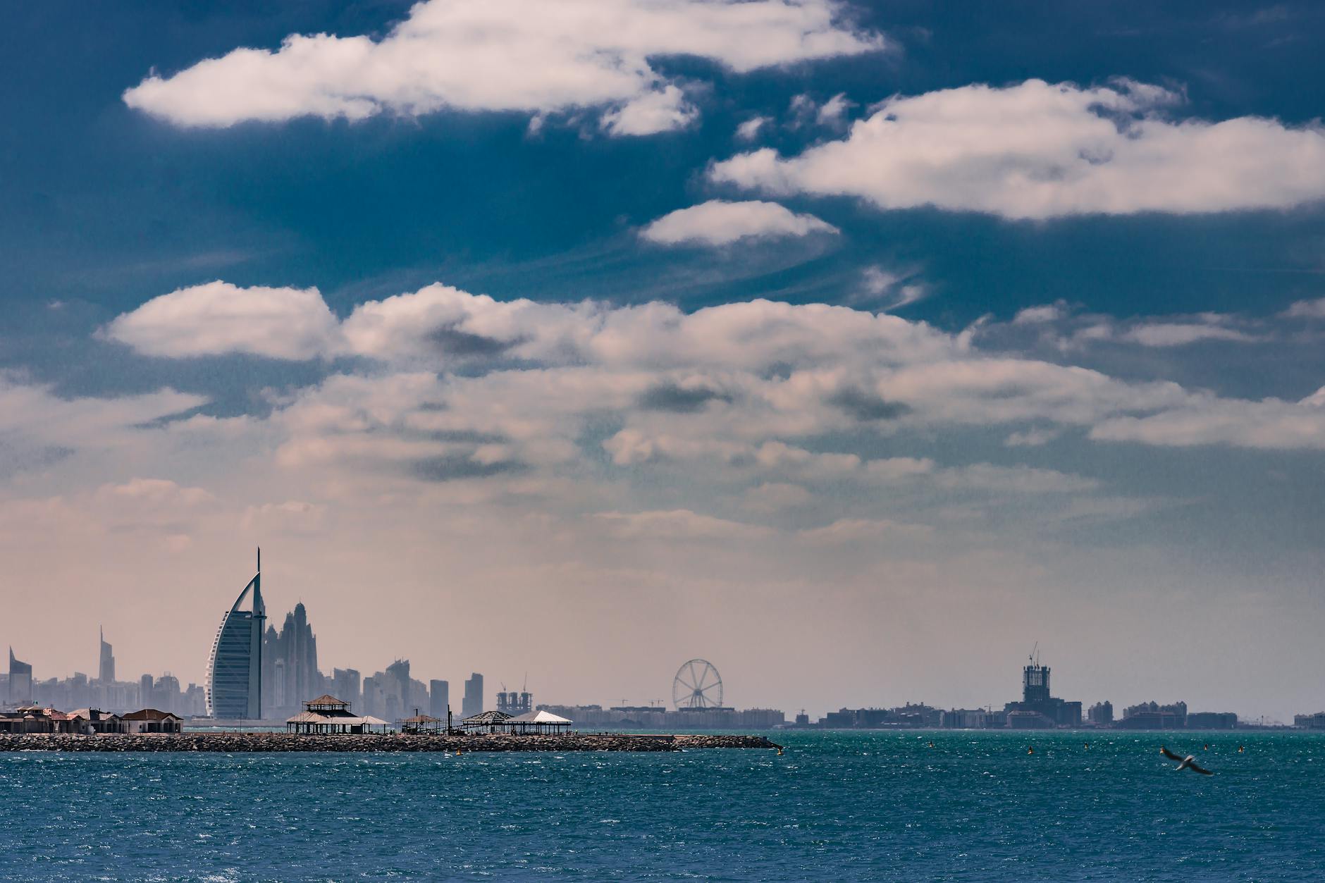 Popular sights in United Arab Emirates Landmarks in United Arab Emirates