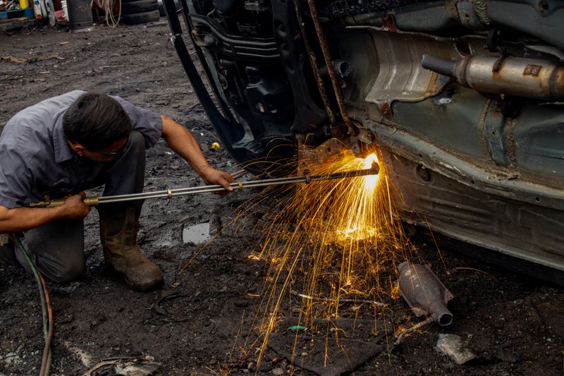 Plasma Cutting vs Oxy-Fuel Cutting: Which Is Right for You?
