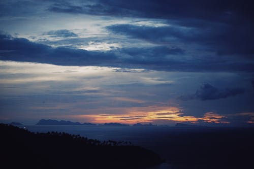 Бесплатное стоковое фото с вечер, вода, голубое небо