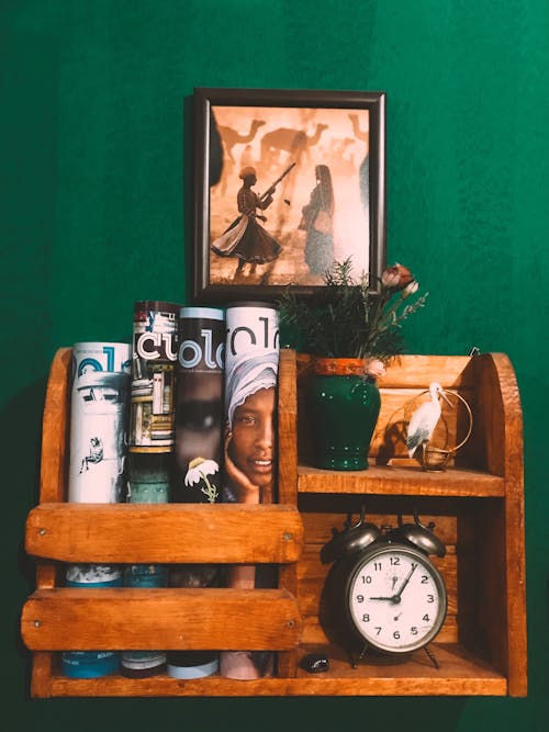 Free stock photo of alarm clock, analog, bookshelf