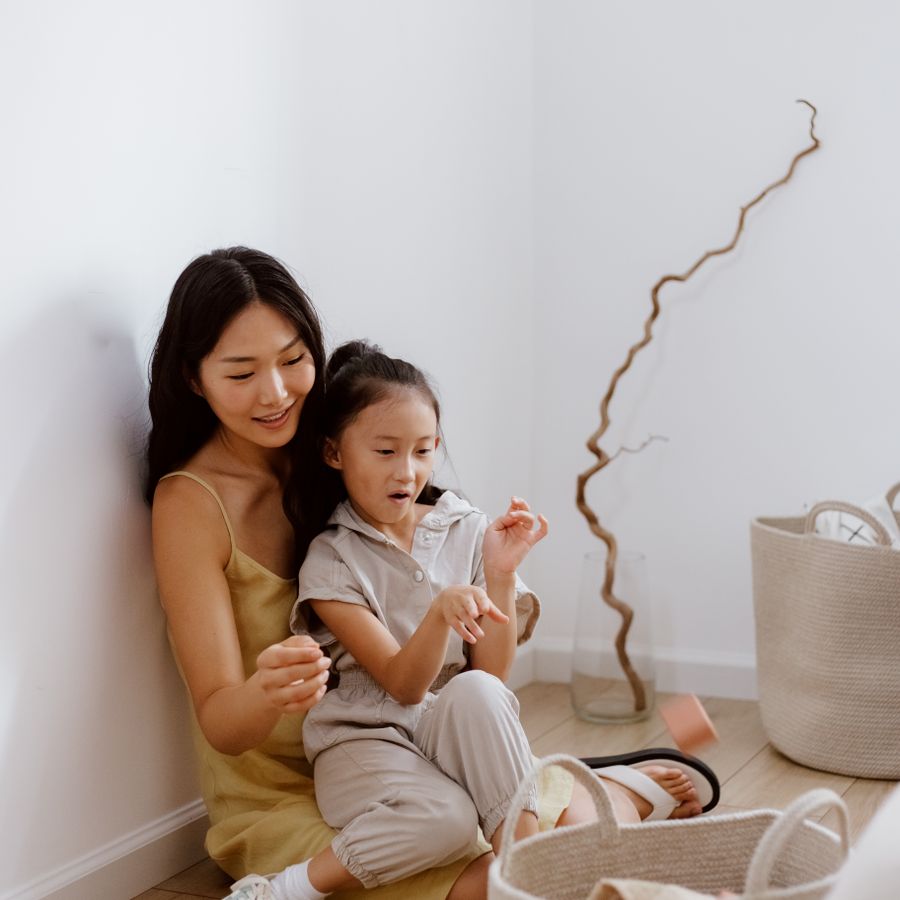Mẹ Và Con Gái góc 2