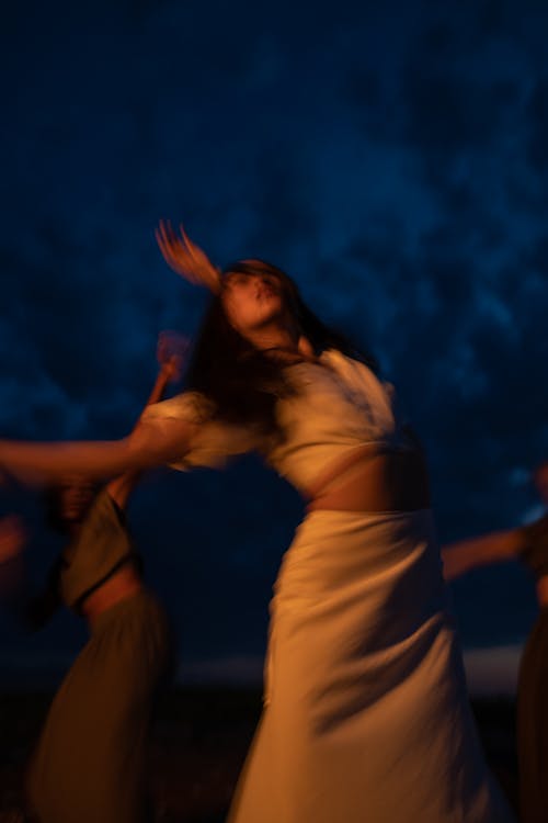 Fotos de stock gratuitas de actuación, bailando, brujas