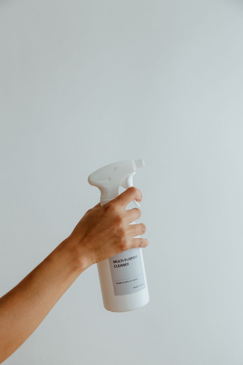 Disinfectant cleaner bottle with trigger sprayer