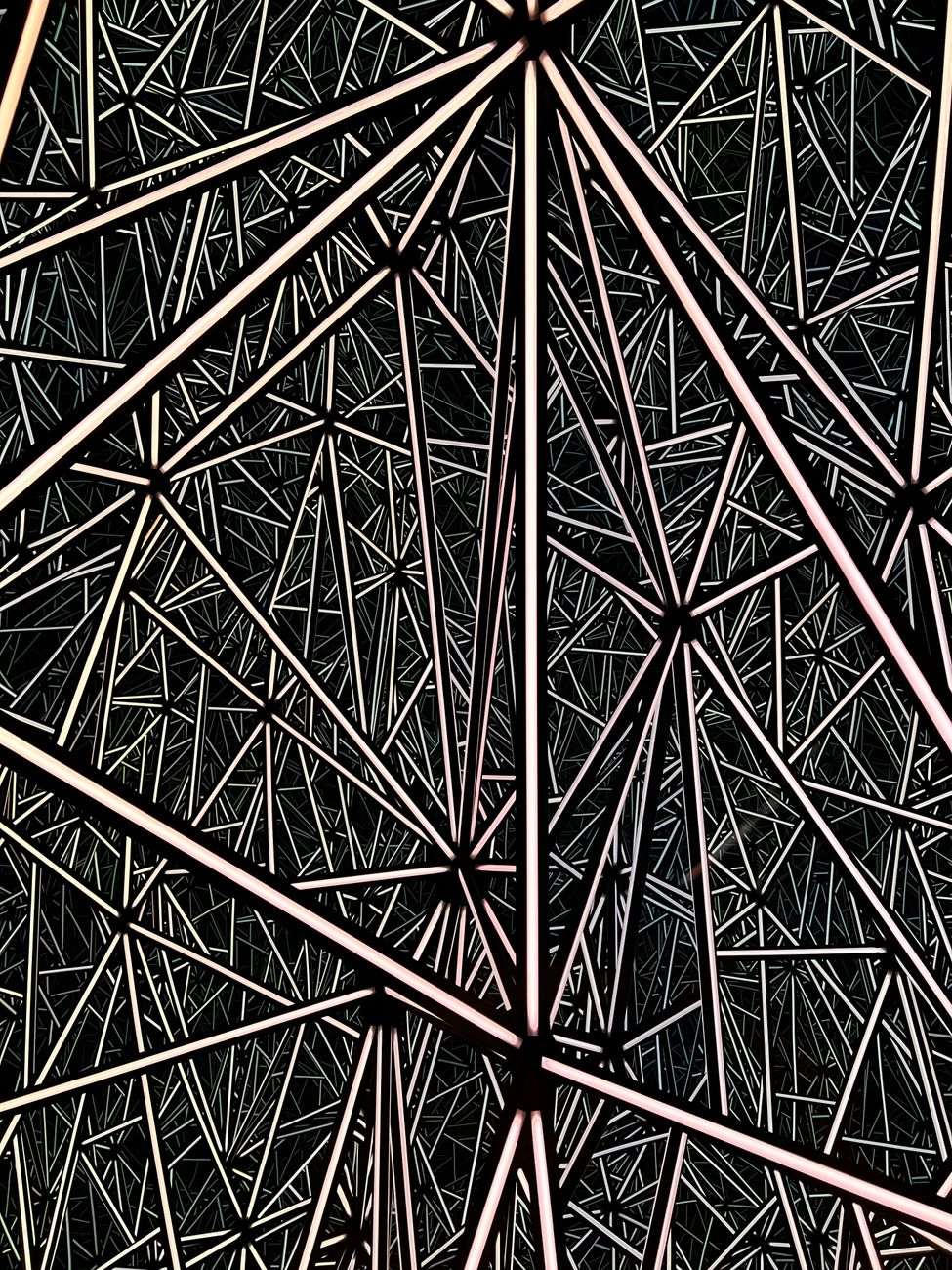 Generative art, frozen in a single frame 🎨🧠