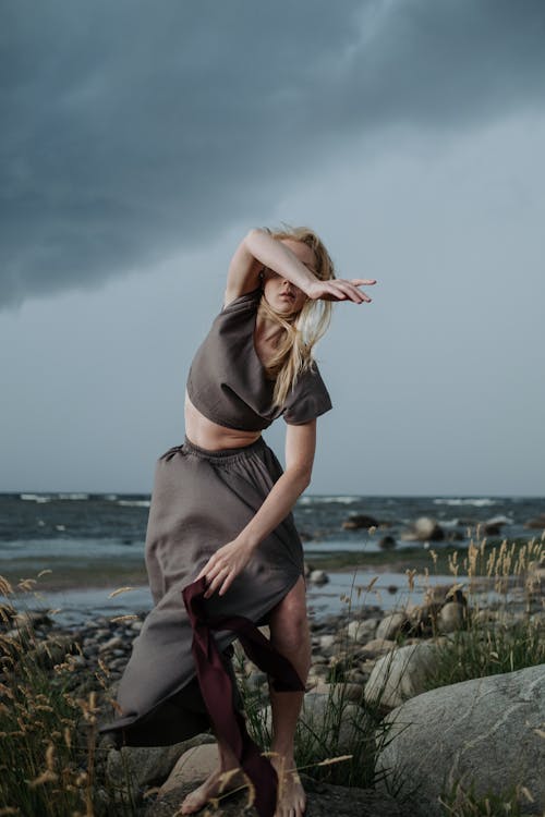 Fotobanka s bezplatnými fotkami na tému blond vlasy, človek, exteriéry