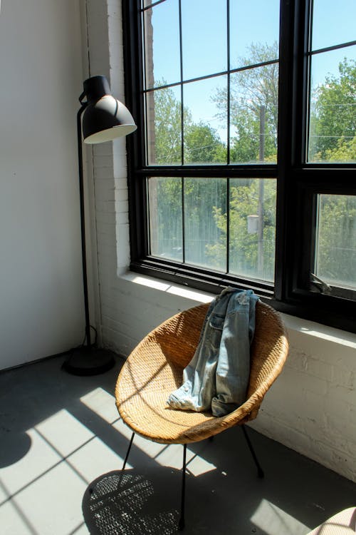Fotobanka s bezplatnými fotkami na tému džínová bunda, interiér, lampa