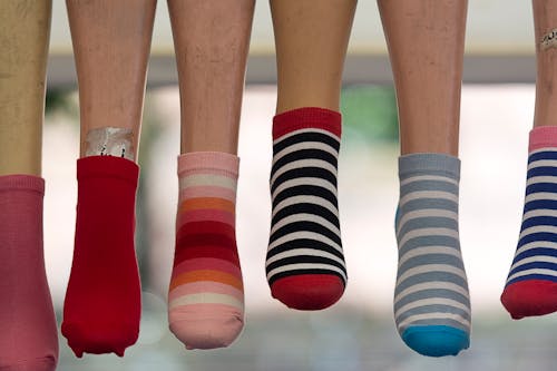 Fotos de stock gratuitas de calcetines, diferente, elección