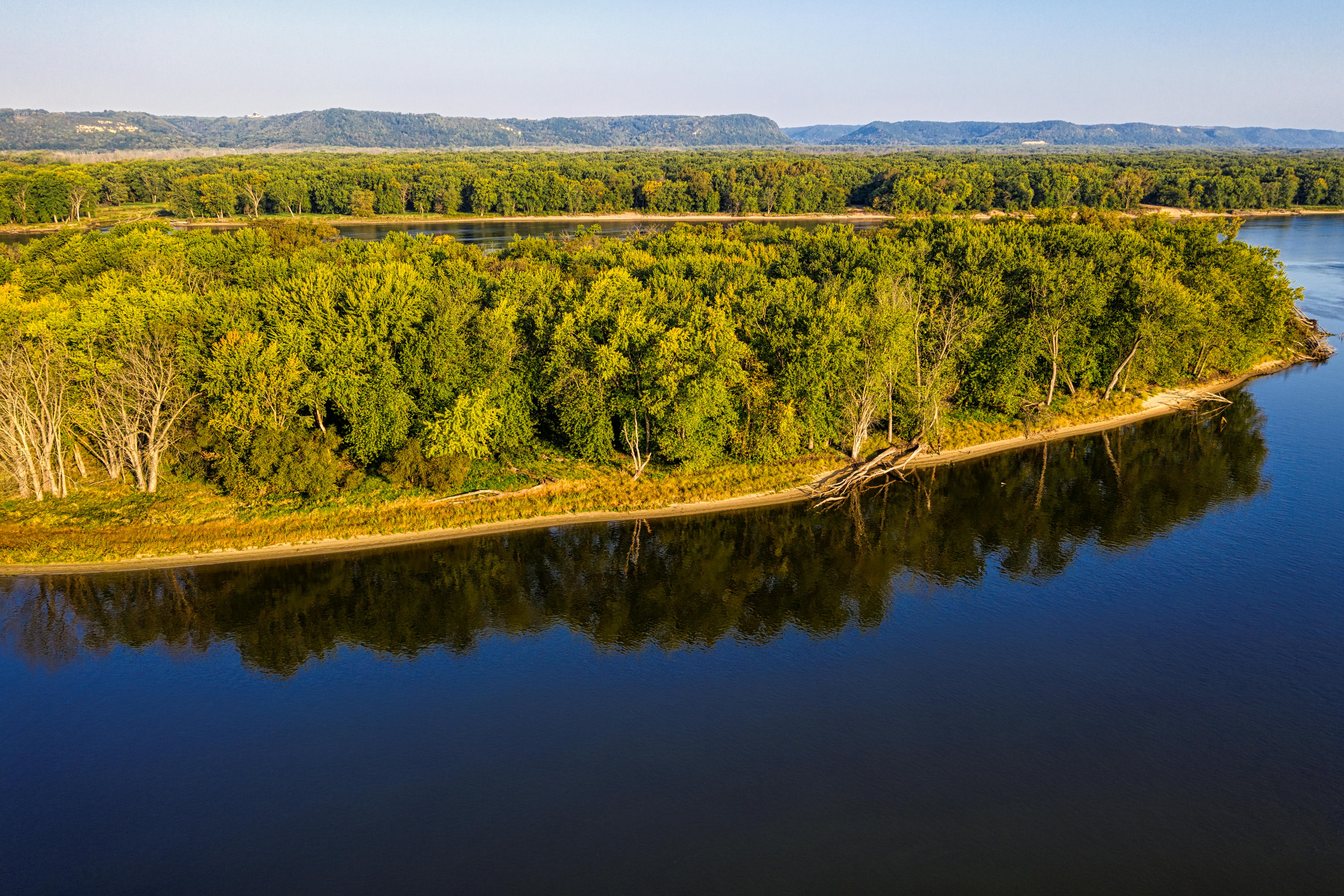 Indiana State Parks offer free admission to kick off outdoor recreation season — Photo by Tom Fisk on Pexels