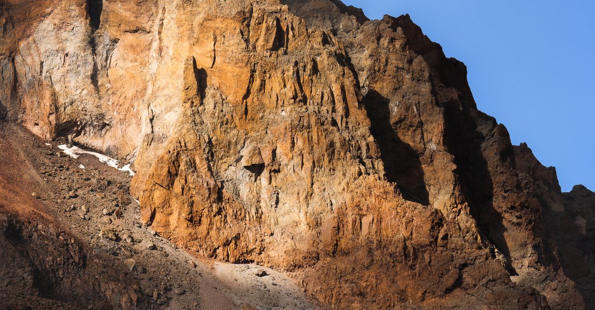 Cragg Rocks Craggy Rock Formation · Free Stock Photo