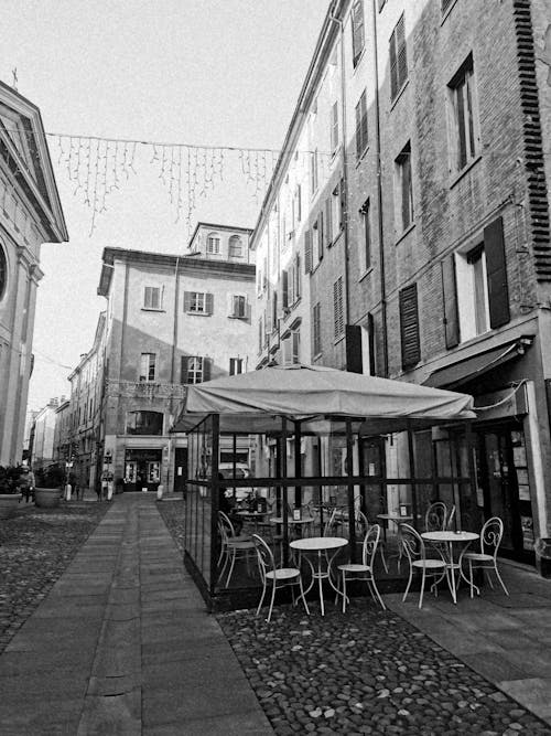 Sidewalk Cafe in Old Town