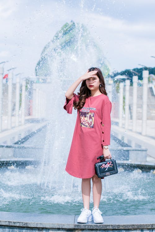 Ingyenes stockfotó ázsiai lány, ázsiai nő, cipő témában