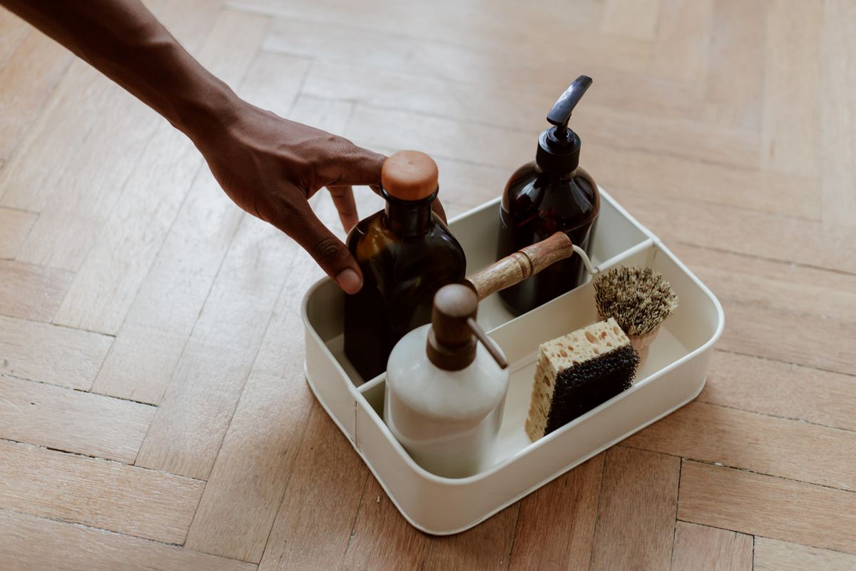 best under-sink organizers in Canada buying guide with a cleaning caddy near a sink