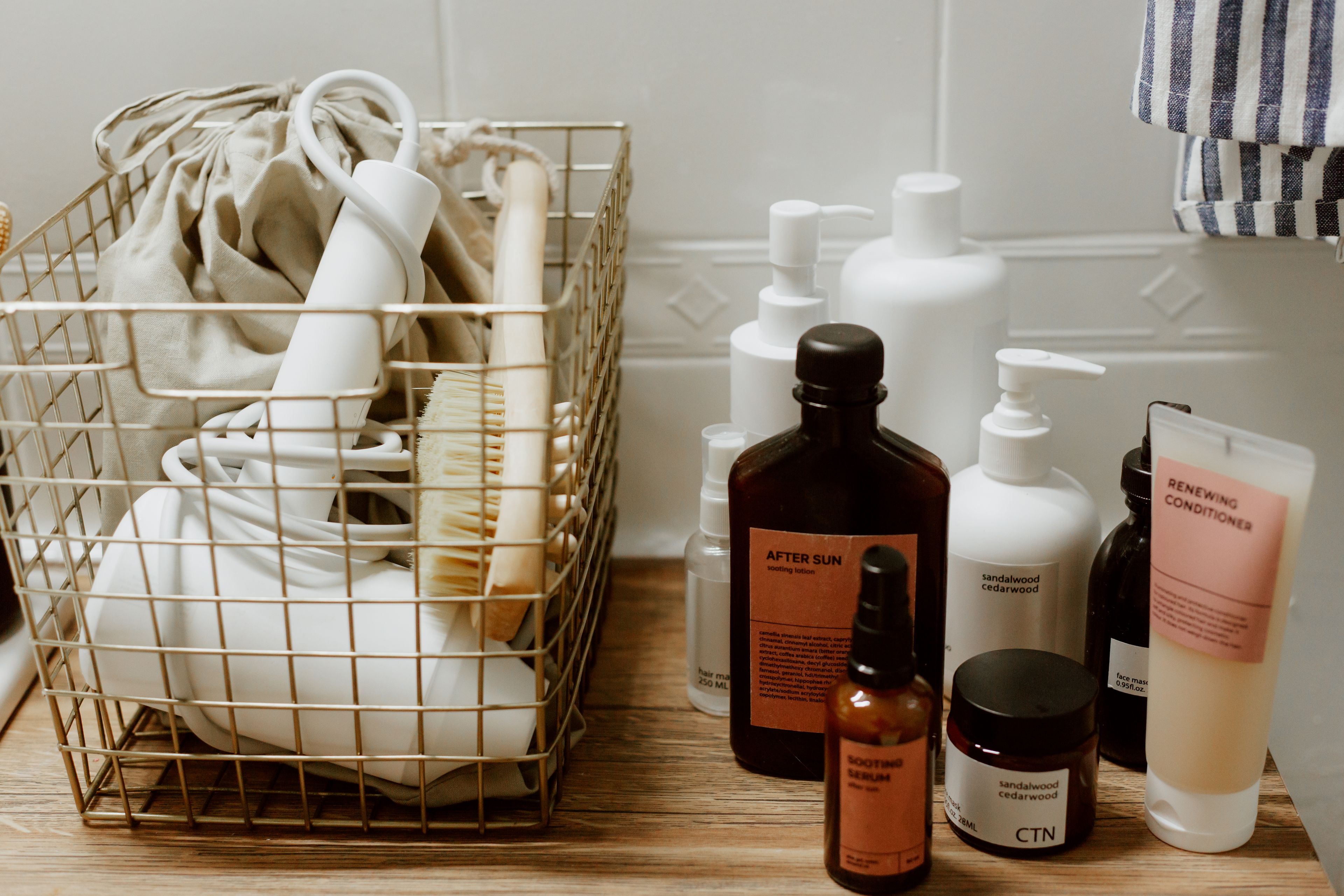 Leave-in Conditioner Là Gì? Cách Dùng Đúng Để Tóc Mềm Mượt Cả Ngày