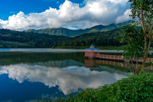 бесплатная Бесплатное стоковое фото с берег озера, вид на озеро, водная фотография Стоковое фото
