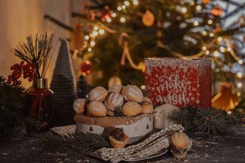 Kostnadsfri bild av bakverk, efterrätt, julsäsong
