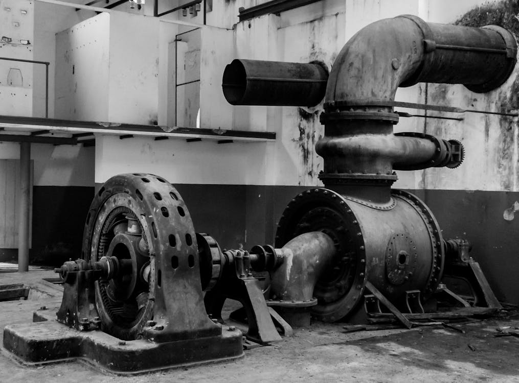 グレースケール写真, 古い機械, 工業用の無料の写真素材